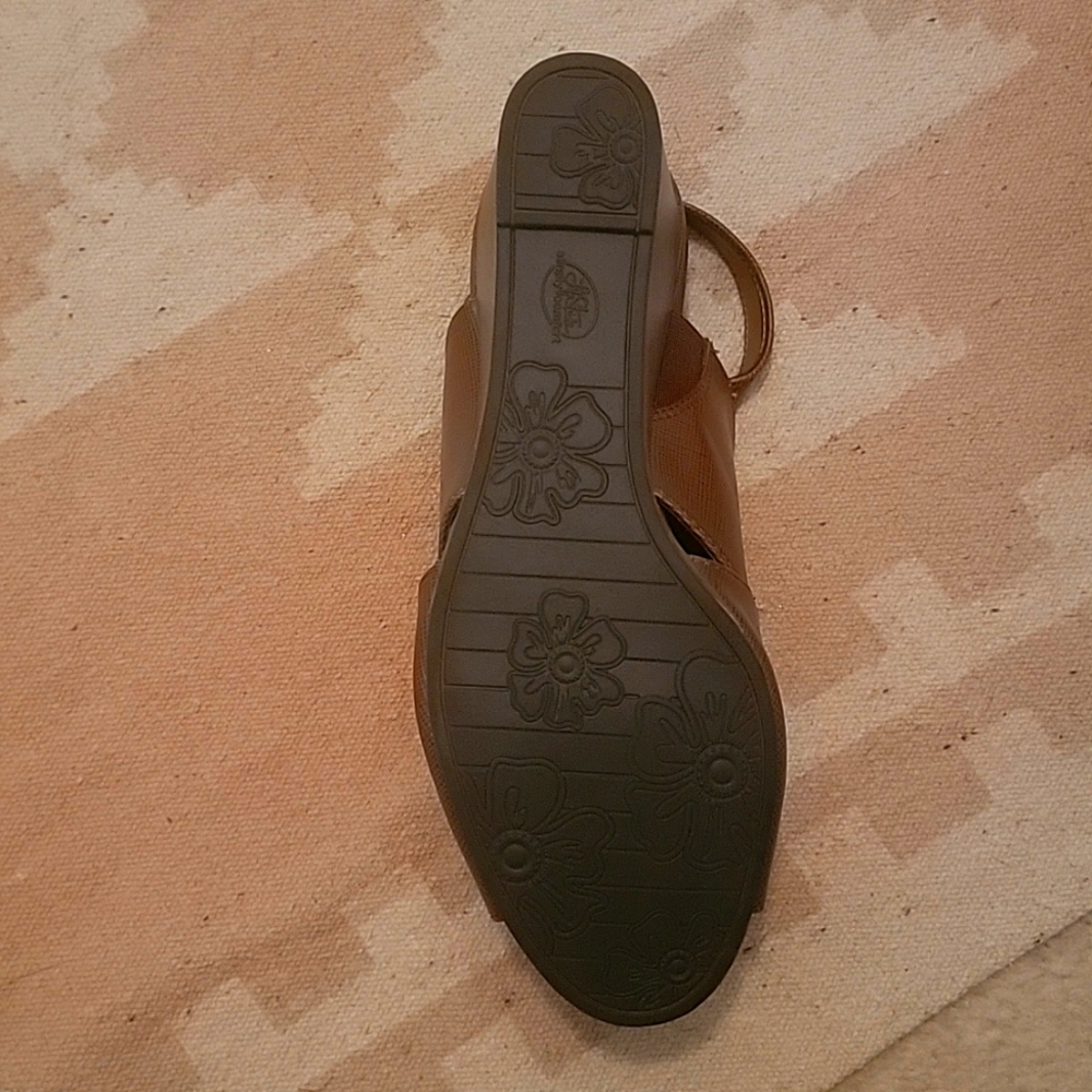 Brown Lifestride Wedges, Size 7 - Picture 3 of 3